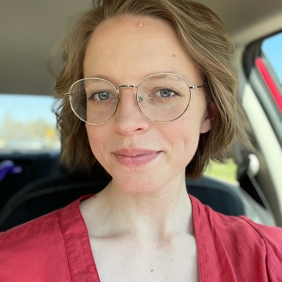 Meet your Posher, Ash - Picture 4 of 4